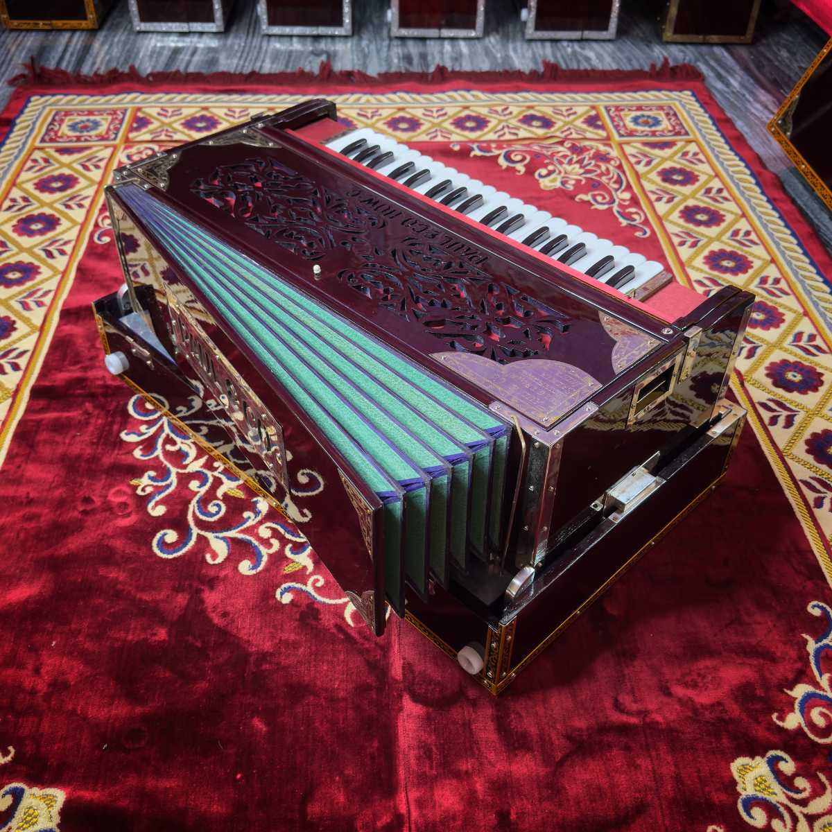 paul and co 3 reed scale changer harmonium